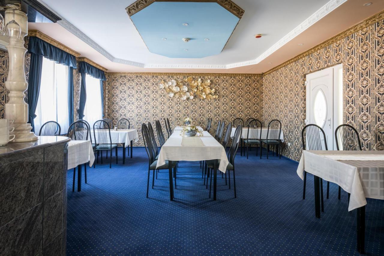 Hotel Bíbic és Tüskevár Étterem és Horgásztó Nyíregyháza Extérieur photo